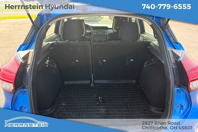 2023 Nissan Kicks S Xtronic CVT