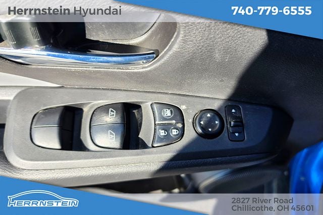 2024 Nissan Kicks SR Xtronic CVT