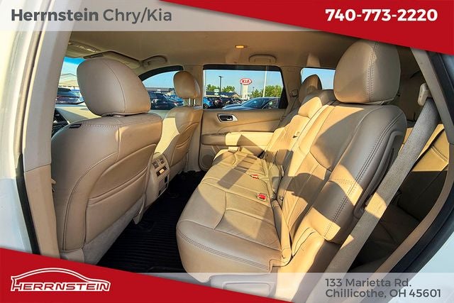 2016 Nissan Pathfinder SL