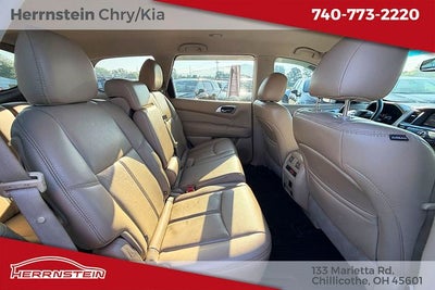 2016 Nissan Pathfinder SL