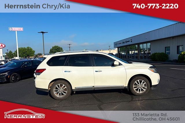 2016 Nissan Pathfinder SL