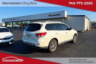 2016 Nissan Pathfinder SL