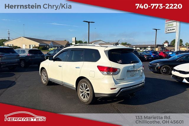 2016 Nissan Pathfinder SL