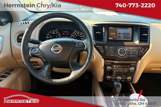 2016 Nissan Pathfinder SL