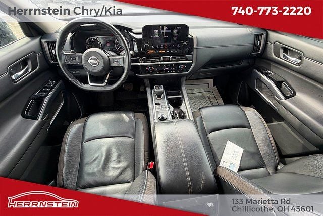 2023 Nissan Pathfinder SL 4WD