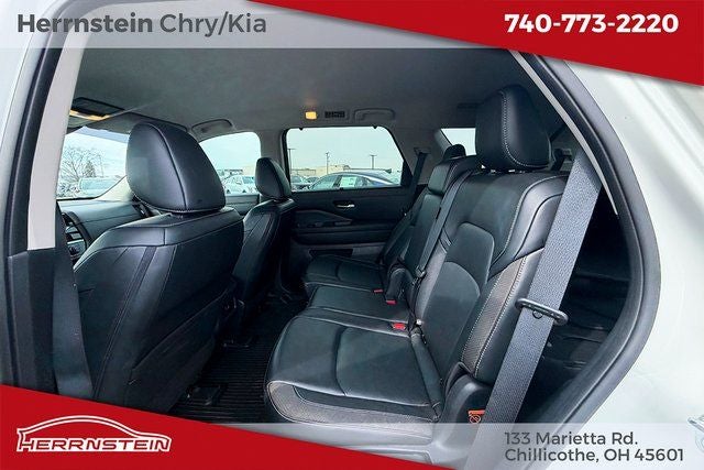 2023 Nissan Pathfinder SL 4WD