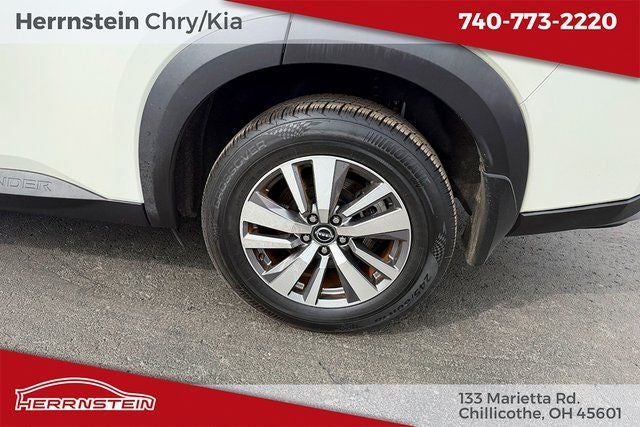 2023 Nissan Pathfinder SL 4WD