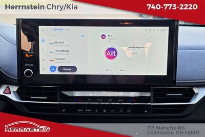 2025 Toyota Sienna Woodland Edition