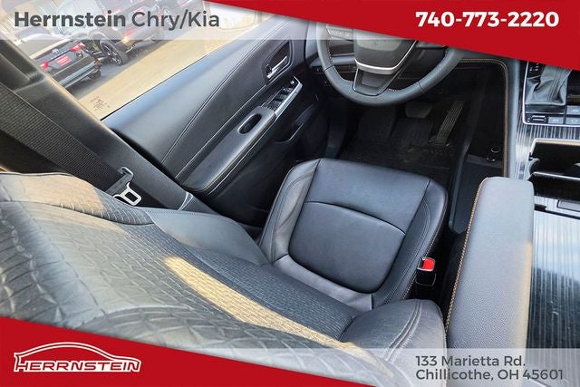 2025 Toyota Sienna Woodland Edition