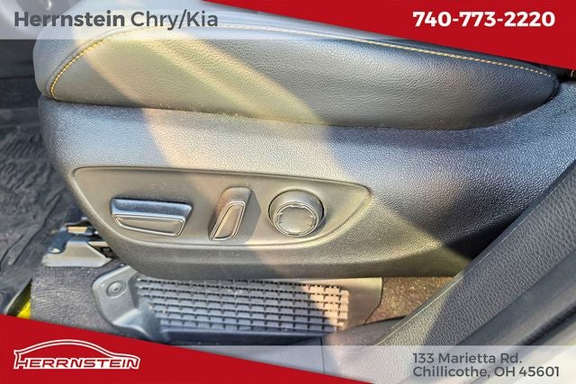 2025 Toyota Sienna Woodland Edition