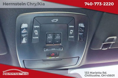 2025 Toyota Sienna Woodland Edition