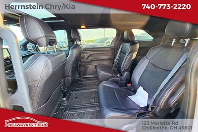 2025 Toyota Sienna Woodland Edition