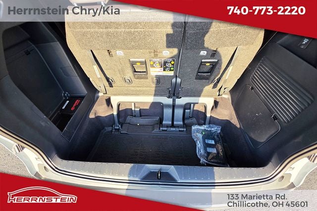 2025 Toyota Sienna Woodland Edition