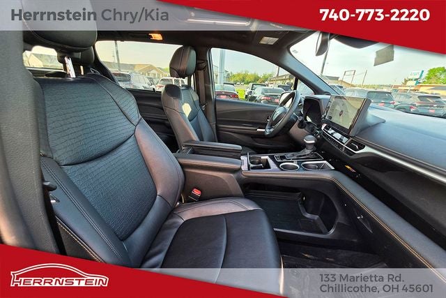 2025 Toyota Sienna Woodland Edition