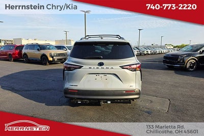 2025 Toyota Sienna Woodland Edition