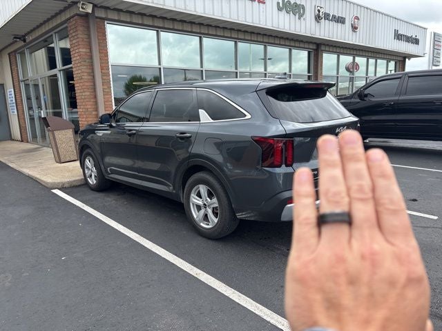 2024 Kia Sorento LX