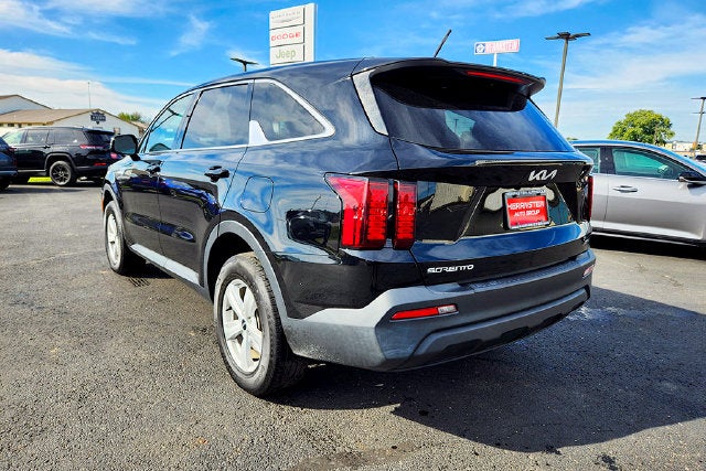 2023 Kia Sorento LX