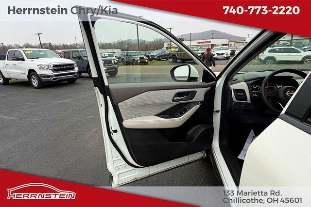 2023 Nissan Rogue SV FWD