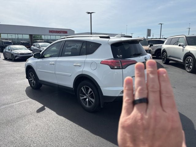 2017 Toyota RAV4 XLE