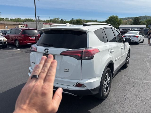 2017 Toyota RAV4 XLE