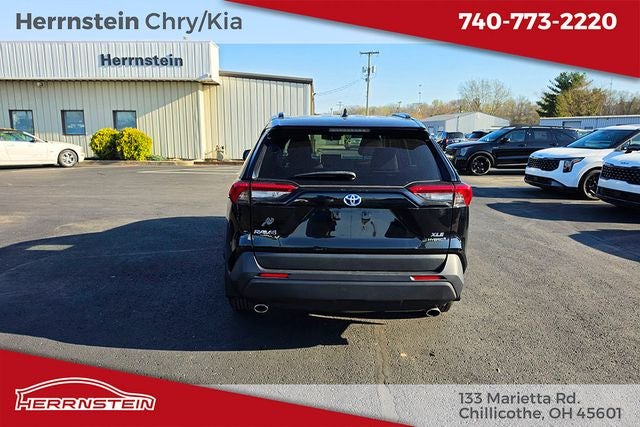 2021 Toyota RAV4 Hybrid XLE