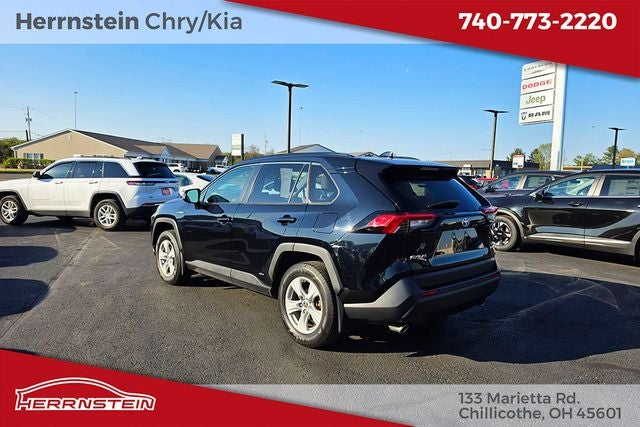 2021 Toyota RAV4 Hybrid XLE