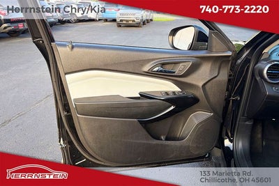2025 Chevrolet Trax FWD LT