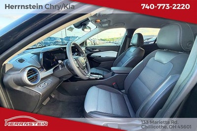 2025 Chevrolet Trax FWD LT