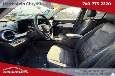 2025 Chevrolet Trax FWD LT