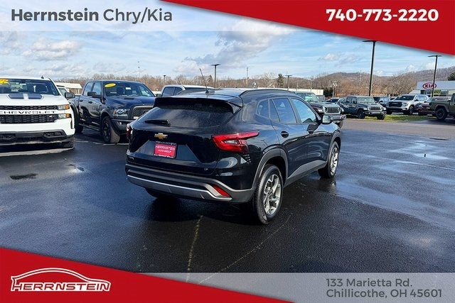 2025 Chevrolet Trax FWD LT