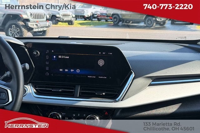 2025 Chevrolet Trax FWD LT