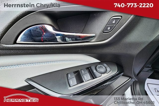 2025 Chevrolet Trax FWD LT