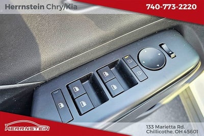 2025 Hyundai Kona SE