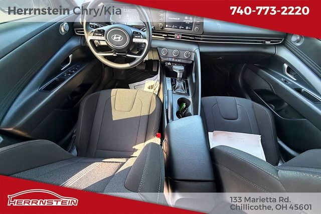 2024 Hyundai Elantra SE
