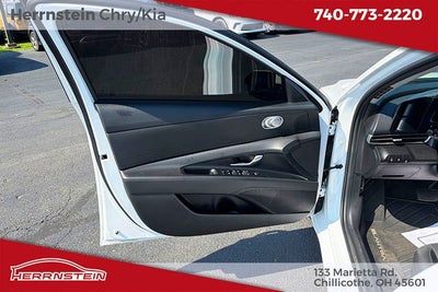 2024 Hyundai Elantra SE